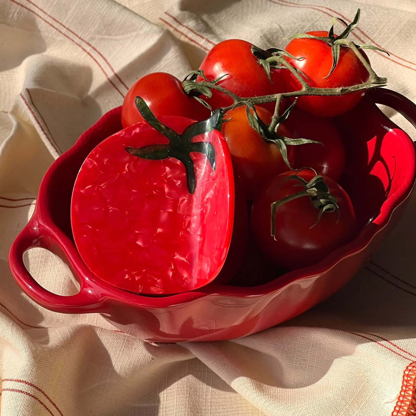 Jenny Lemons Midi Claw Clip - Tomato